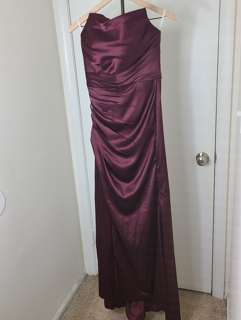 Stylefun elegant burgundy satin formal gown in women's size 8.